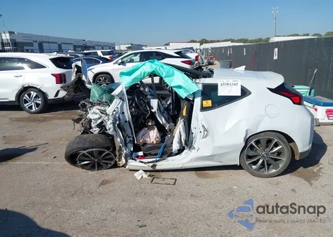 2020 Hyundai Veloster 2.0 Premium z USA, uszkodzony, nr VIN KMHTG6AF7LU021208